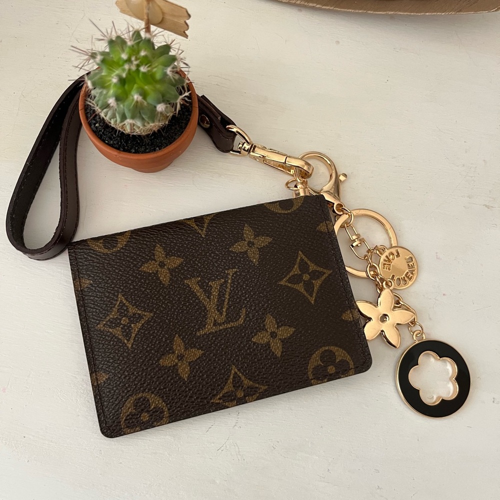 Louis Vuitton cardholder